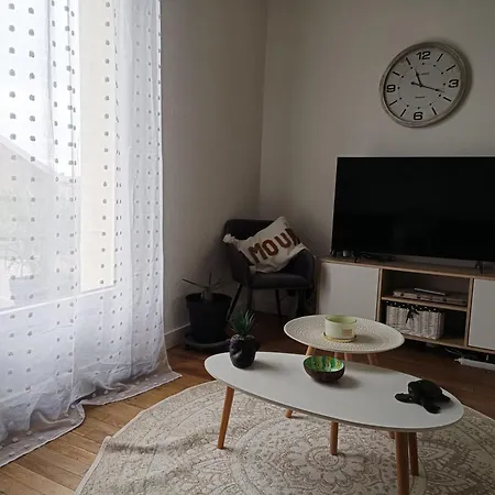 Hébergement de vacances Maison Au Calme,proche Gare Centre Circuit 24h